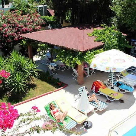 Bitez Otel 2* Bitez